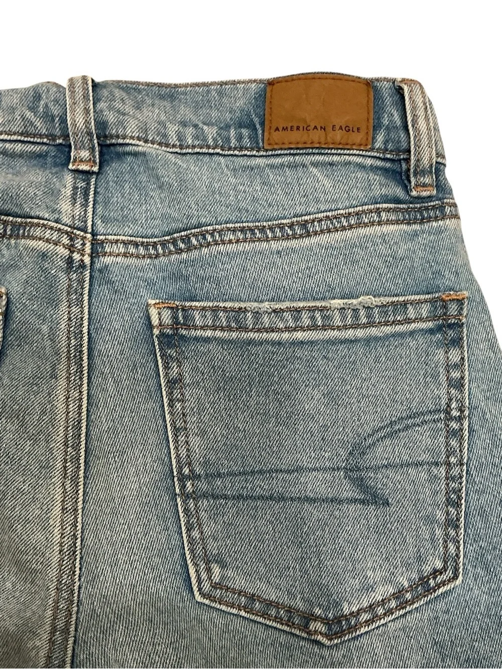Sold! American Eagle Mid Rise Straight Leg Jeans Light Wash Stretch Denim Size 0